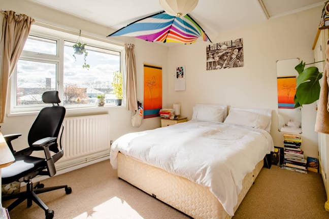 Large double room in Abbey Wood (Nov-Jan) Main Photo