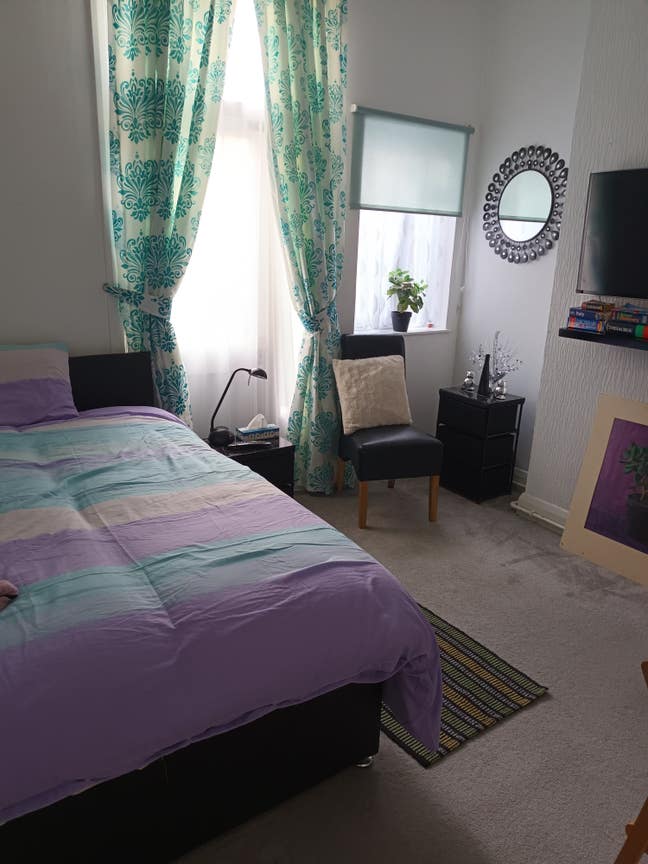 Lovely and comfortable furnished double room.  Main Photo