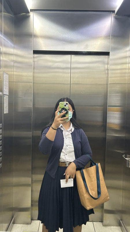 I am a female student aged 25. I am looking f... Main Photo