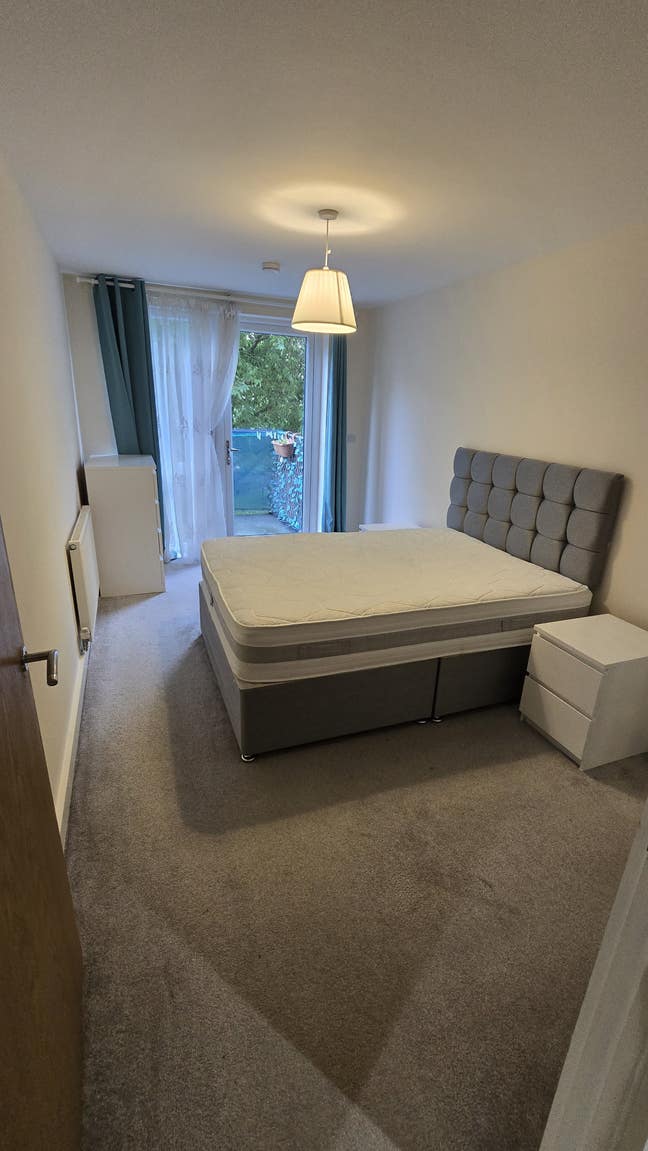Double room with balcony in Woolwich Main Photo