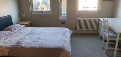 Exclusive bedroom, ensuite bathroom, Wimbledon Main Photo
