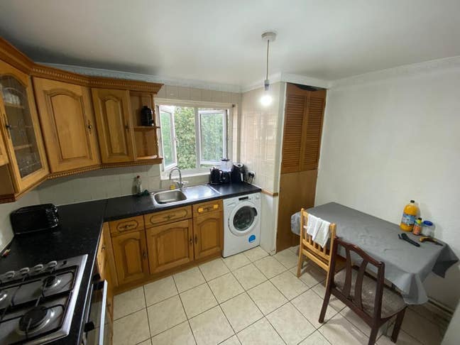 ✨Lovely Double Room Available in Bow  Main Photo