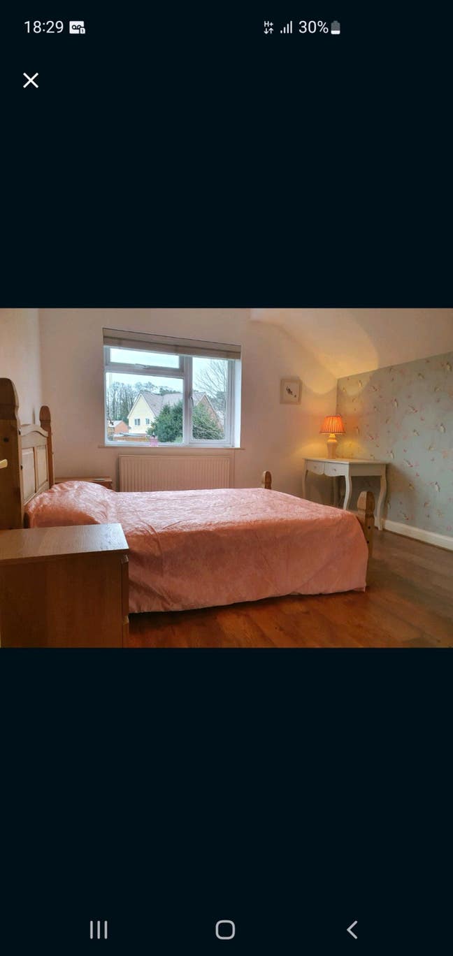 Double room with ensuite shower Main Photo