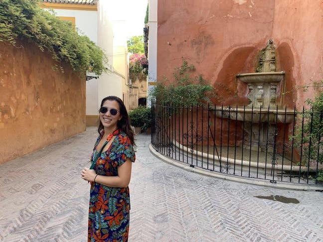 Friendly Post graduate Student: Central Location Main Photo