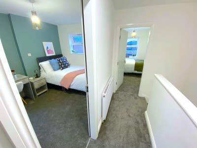 Beautiful 4 Bedroom Development – Ideal for Pro Main Photo