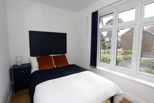 Premium House Share | Allocated Drive Parking Main Photo