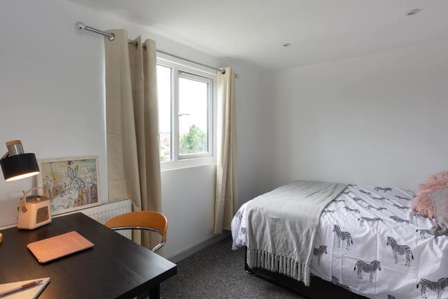Lovely 6 bed student share near UWE! Jul 26-Jun 27 Main Photo