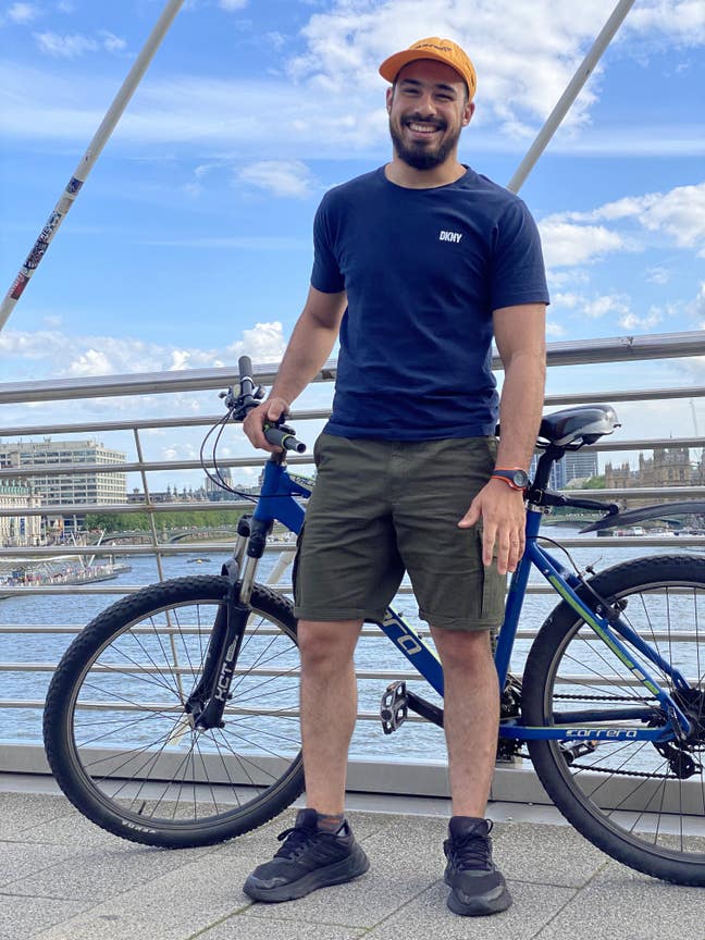 Professional Male seeks a single or double room Main Photo