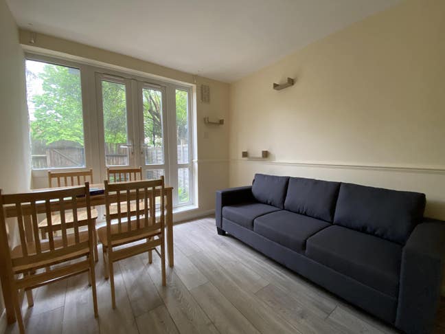 Spacious Double bedroom  Main Photo