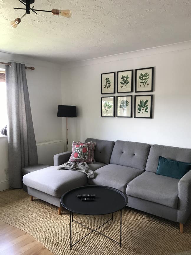 Female flatmate wanted - all bills included! Main Photo