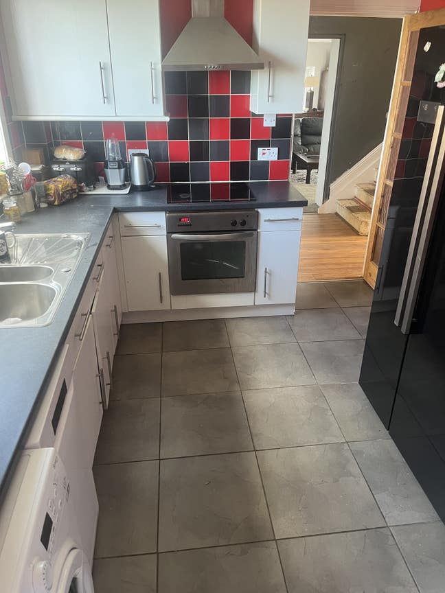 Single and double room for rent in kirknewton Main Photo