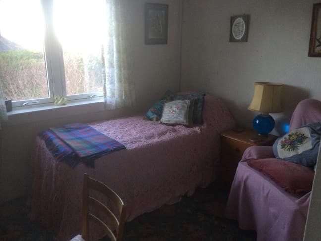 Single Room in Village Location Main Photo