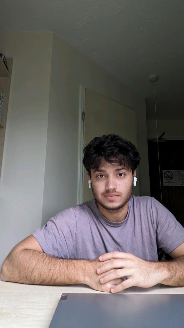 Professional Male seeks a single or double room Main Photo