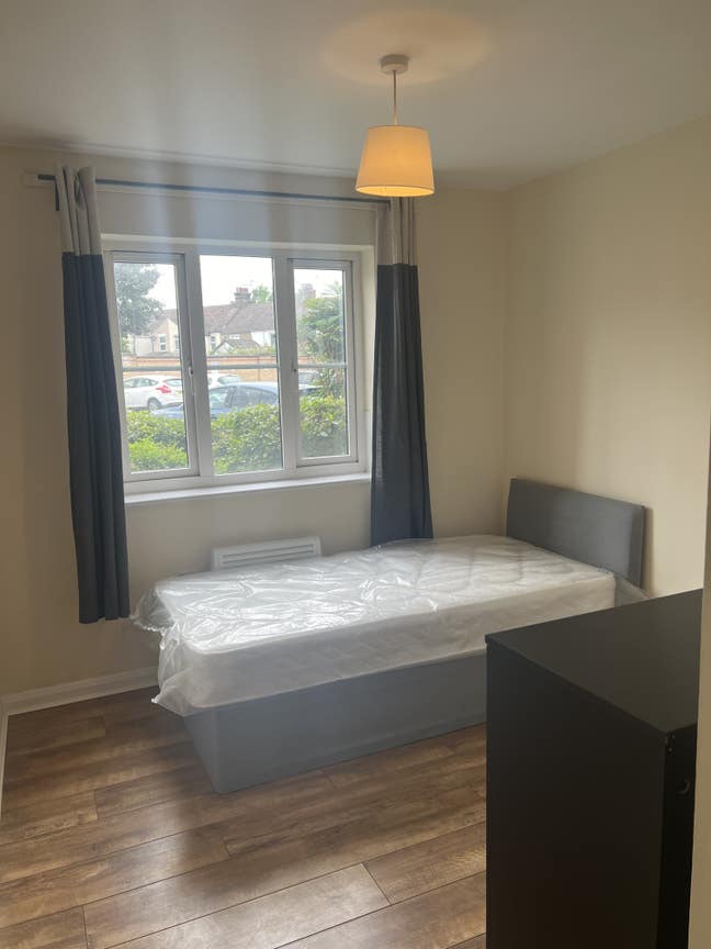Newly Refurbished Room  Main Photo