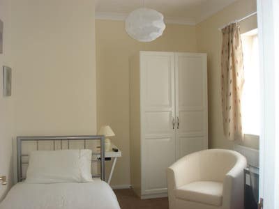 Room to Let in Family Home Main Photo
