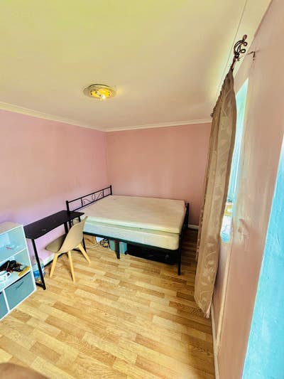 Doubble Room with ensuite bathroom in Eastham Main Photo