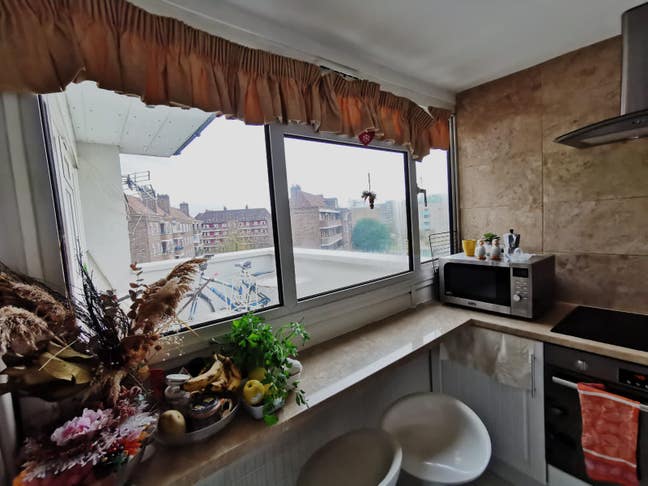 Smallroom with dbl bed in a quiet flat with terra Main Photo
