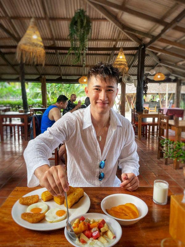 Hey! Looking for a room! Main Photo