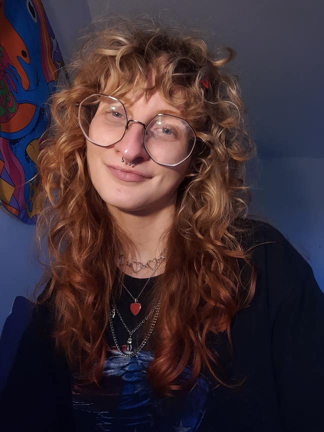 25F looking for a place in penryn Main Photo