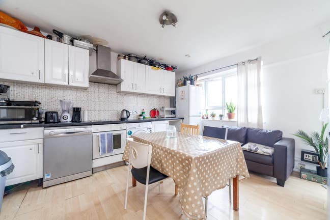 🚆 Prime Single Room in Putney Bridge Riverside   Main Photo
