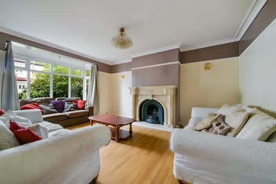 4 Bed House on Beechcroft Road, Tooting, SW17 Main Photo