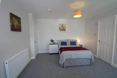 Huge Stunning Ensuite Room in Southsea Main Photo