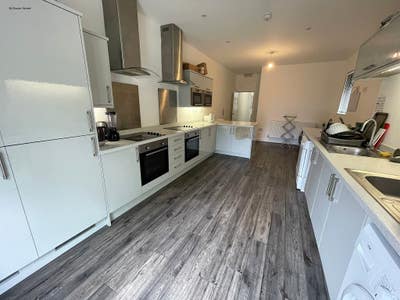 ⭐En-Suite Rooms available in beautiful house, HU3⭐ Main Photo