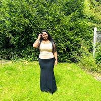 Professional Female seeks a single or double room Main Photo