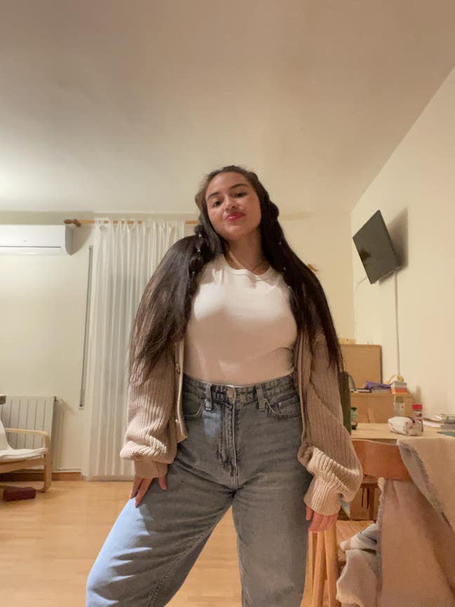 Urgently needing a roommate  Main Photo