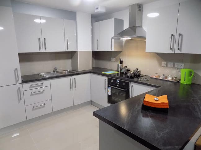 All Inclusive En-Suite Rooms - Near Kellam Island Main Photo