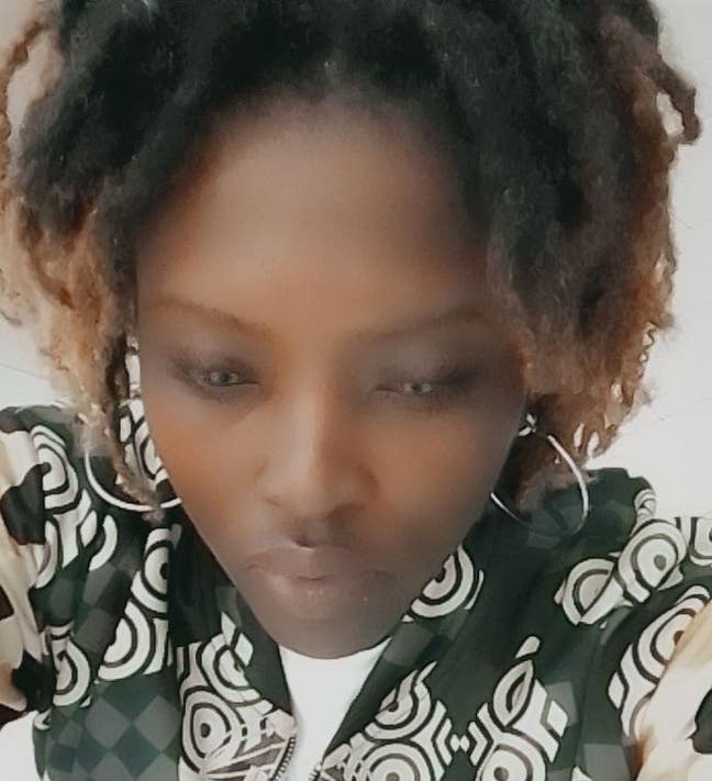 Professional Female seeks a single or double room Main Photo