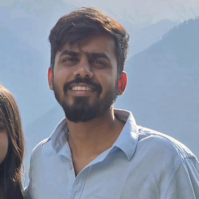 Couple seeks double room Main Photo