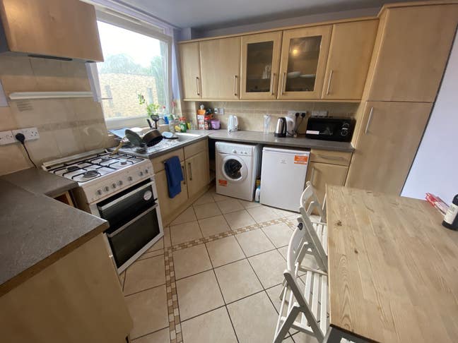 Hanbury Street ! Zone 1 ! Lovely Double ! Main Photo