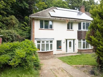 Small single room to rent behind university  Main Photo