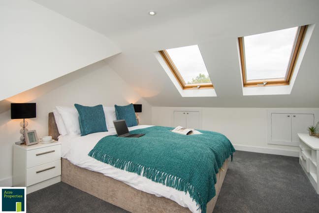 Ensuite in Terrace House,W6 Near Hospital. All Inc Main Photo