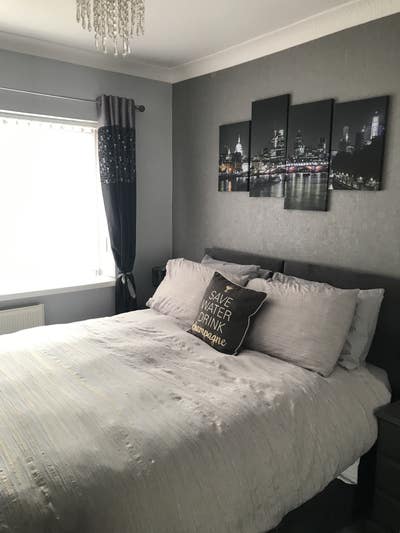 Double room in quiet part of carmarthen Main Photo