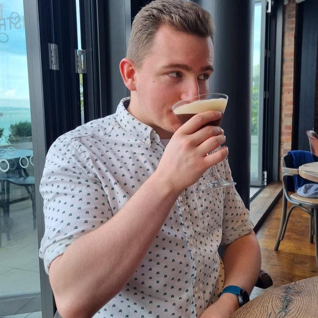 26 Professional Male  Looking For flat/House share Main Photo