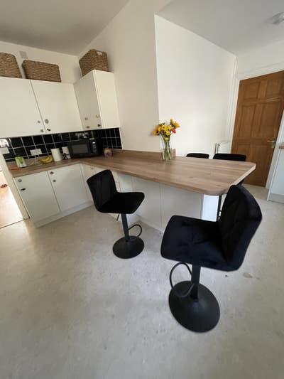 1 xDouble bedroom | Town Centre | Parking included Main Photo