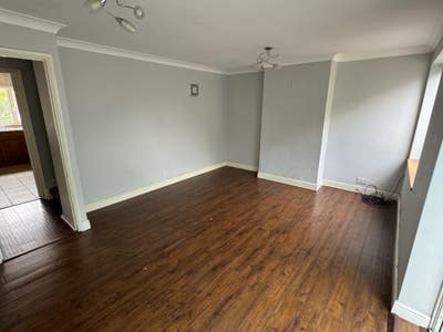 One  double  bedroom to let Main Photo