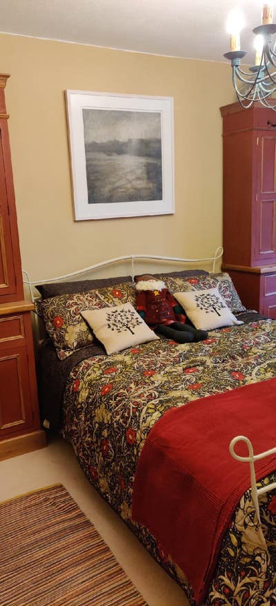 Large Double with ensuite and private lounge Main Photo