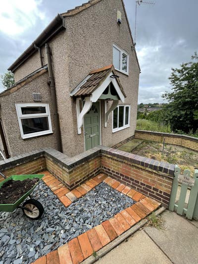 1 Bed Cottage with Views Main Photo