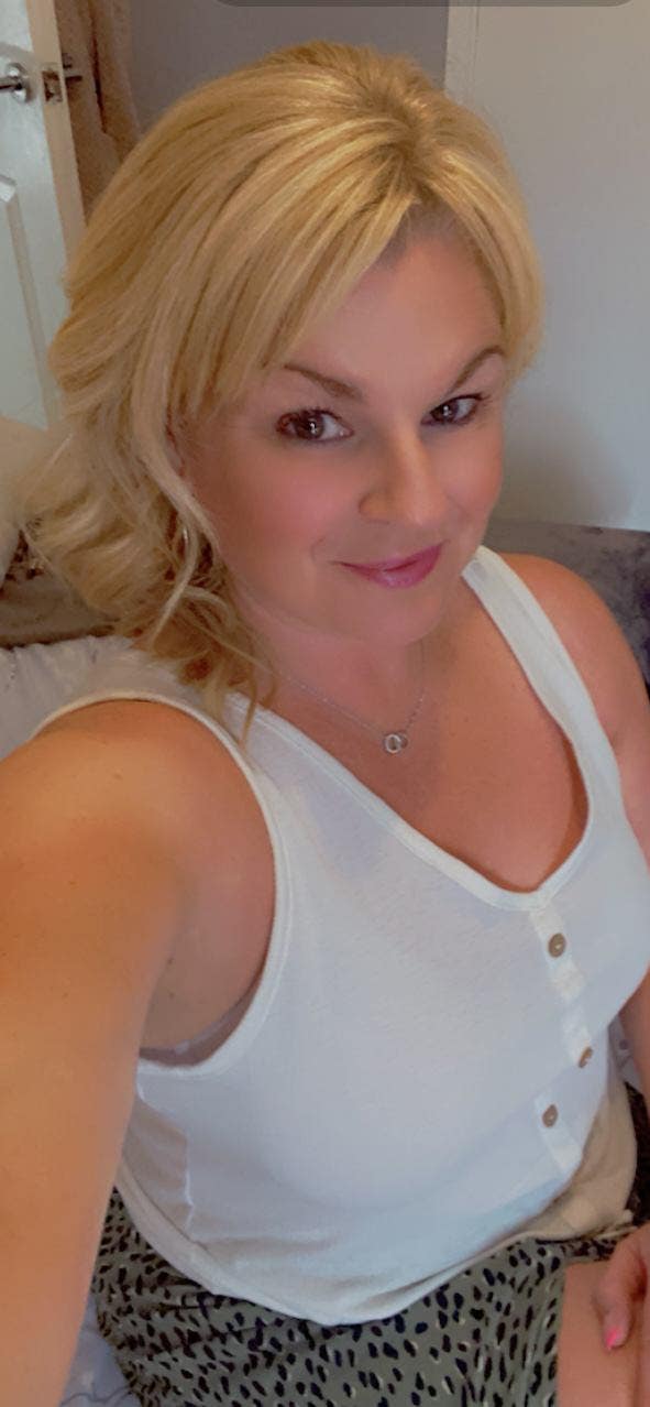 46 year old Female seeks a single or double room Main Photo
