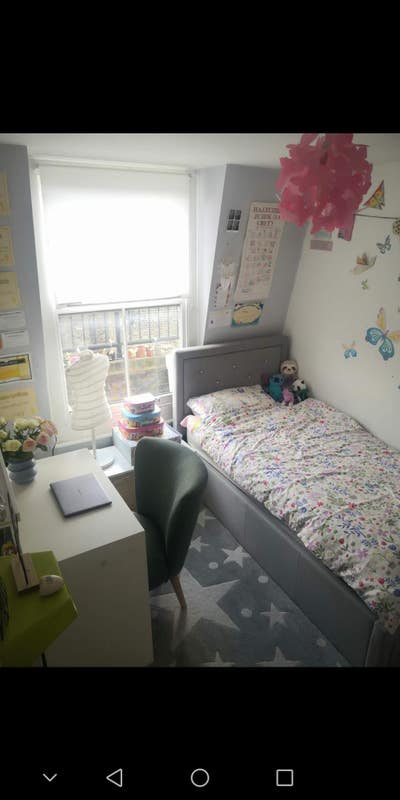 Single and Double Room Oxford Circus Station Main Photo