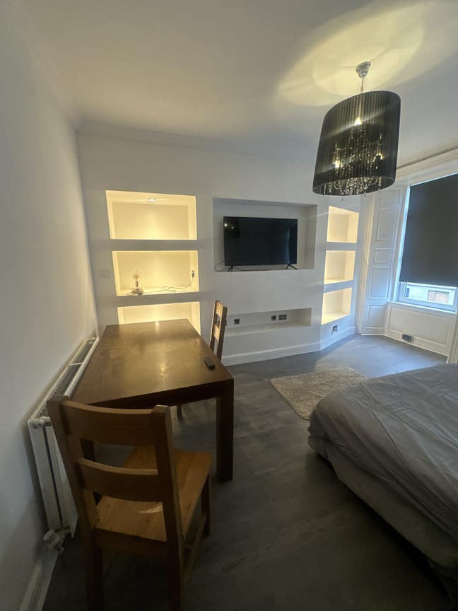 Double Bedroom Dunfermline Town Centre Maisonette  Main Photo