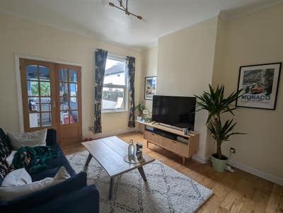 Double room available close to city centre  Main Photo