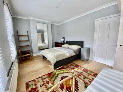 Double room, SE25, LGBT preferred  Main Photo
