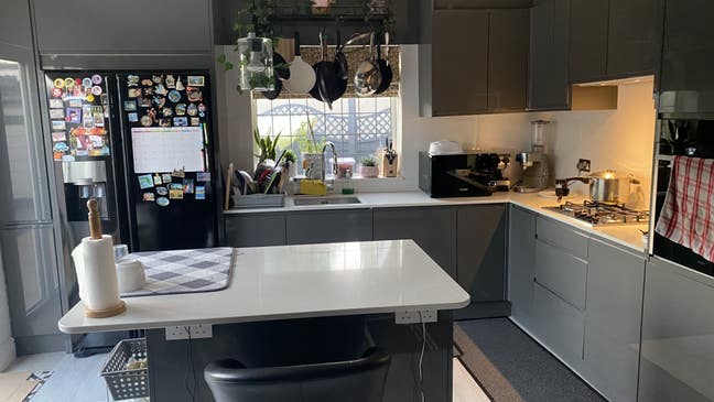 Modern en-suite double room  near Brunel uni  Main Photo