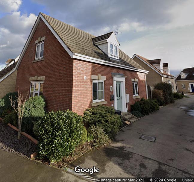 Chalet bungalow in quiet location Main Photo
