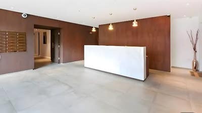 Luxury Apartment: Gym, Parking & Roof Terrace Main Photo