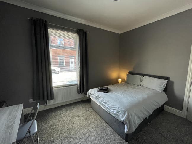 4 bedroomed terraced property fully renovated Main Photo